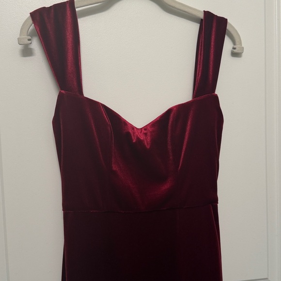 After Six Dessy 1551 - Off-the-Shoulder Flounce Sleeve Velvet Gown size 0 - Picture 9 of 9